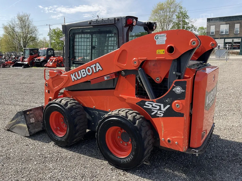 2019 Kubota SSV75