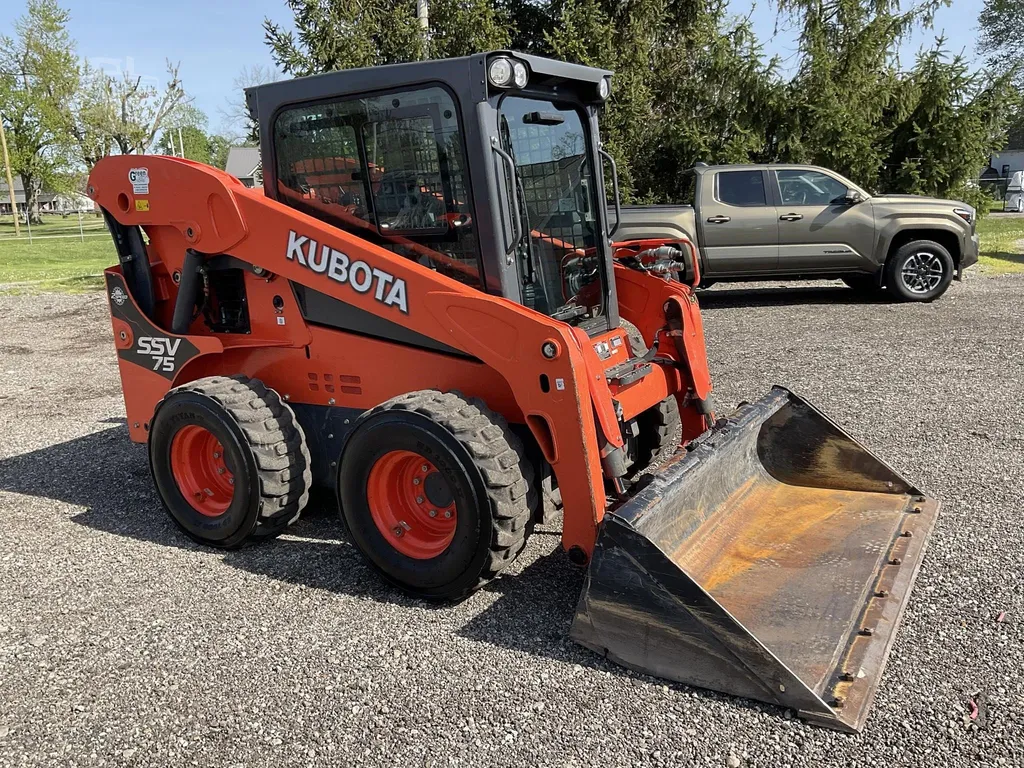 2019 Kubota SSV75